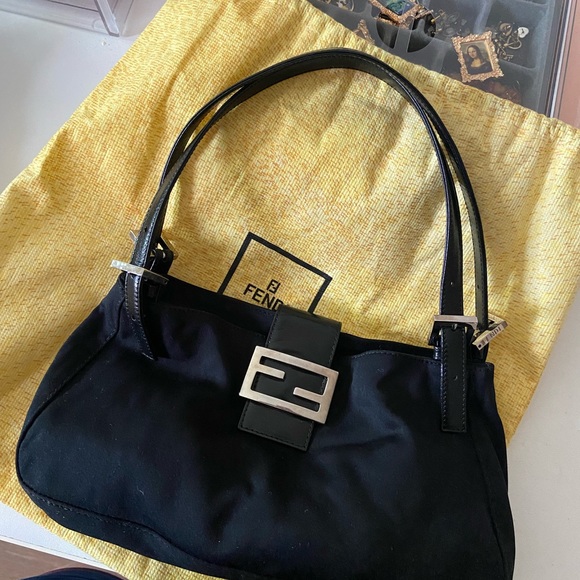 Fendi Handbags - Fendi shoulder bag